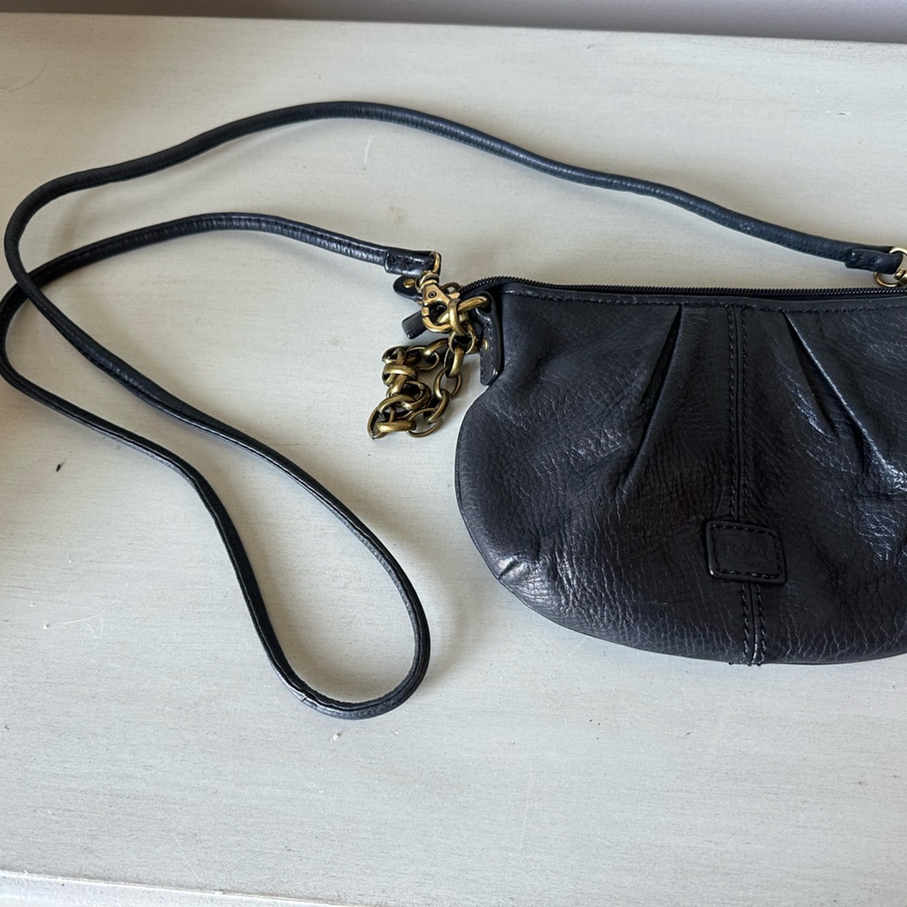 Fossil pebbles leather with gold chain and long strap crossbody purse